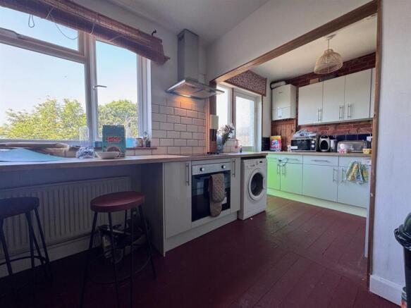 33 BR Kitchen.jpg