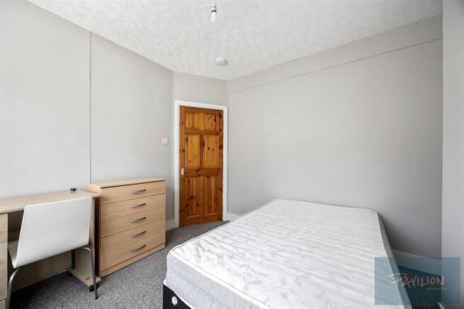 Edinburgh Road, 23_007.JPG