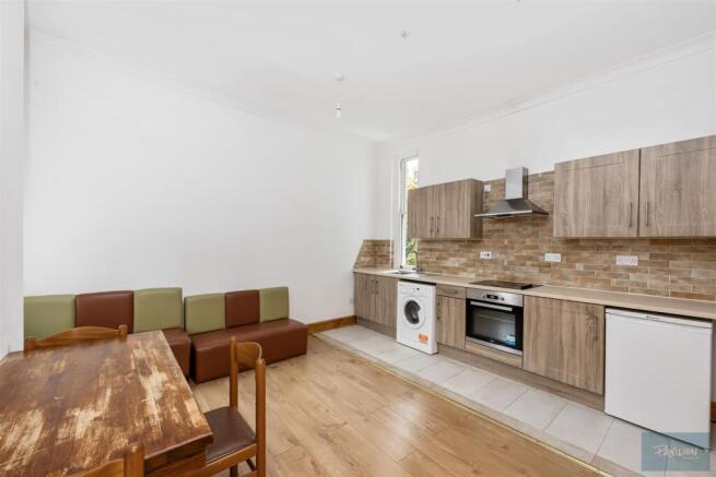 Wellington Road 18A, Flat 7-008.JPG