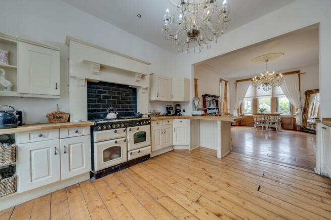 Kitchen/Dining Area