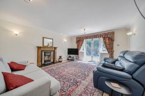 Birkdale Gardens, Shirley, Croydon, CR0