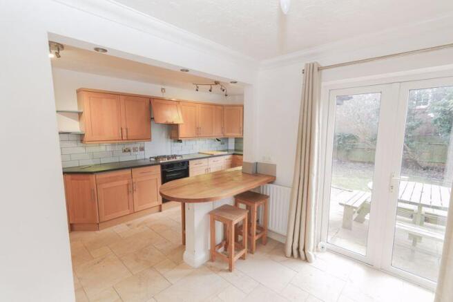 Kitchen/ Breakfast Room