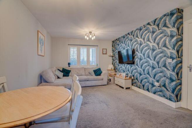 Lounge/ Dining Room