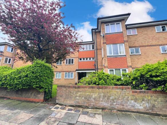 Pinecroft Court Available For Sale With Clinton Cr