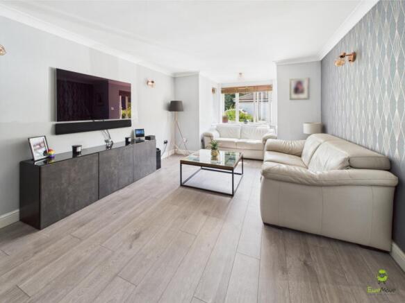 Presented by Nicoleta at EweMove Bexleyheath and D