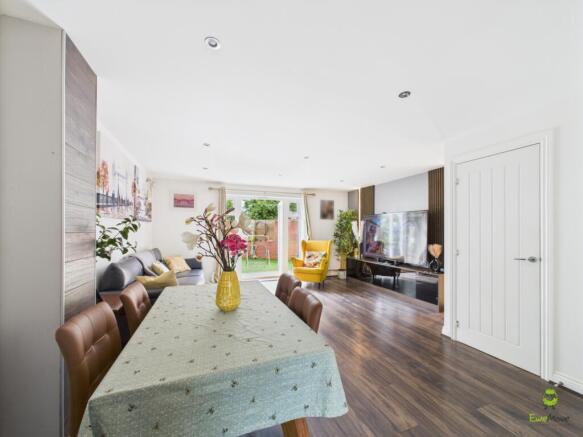 Nicoleta Ewemove Bexleyheath Darwin Avenue The Bri
