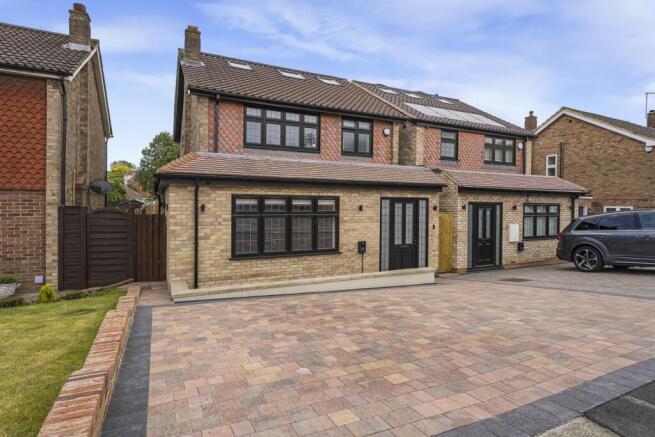 Nicoleta Aliman EweMove Bexleyheath Viewfield Road