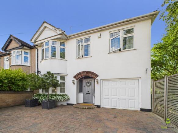 Presented by Clinton at EweMove Bexleyheath and Da