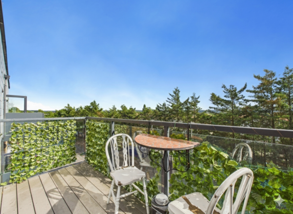 Presented by Nicoleta at EweMove Bexleyheath and D