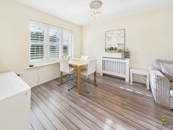  Presented by Clinton at EweMove Bexleyheath and D