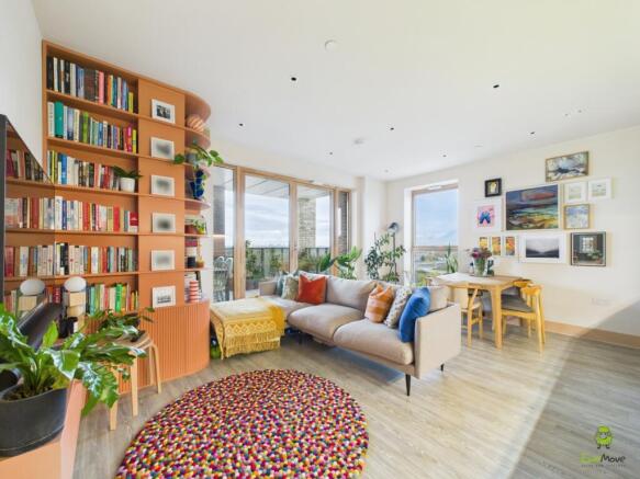 CAM02615G0-PR0132-STILL010