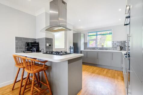 Cleave Road, Sticklepath, Barnstaple, Devon, EX31