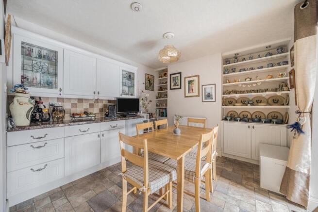 1355635-13-68dcf8052c3d6