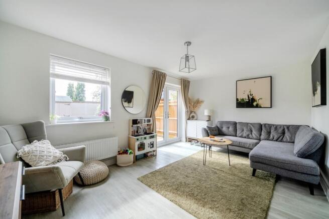 1361370-11-68dd212e1cf5a