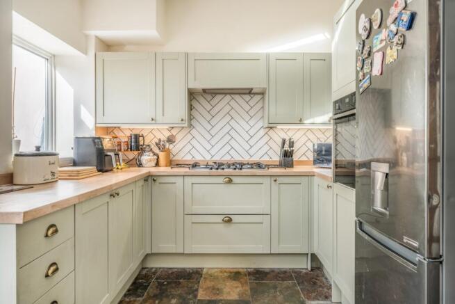 1356098-12-68dba5b2af3da