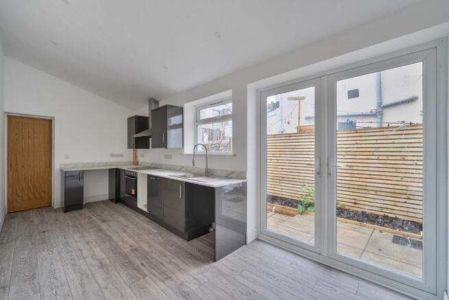 1355643-19-6901f3ab9e5af-ARW-1