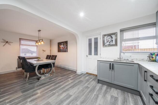 1375352-17-690a6a52ec21d