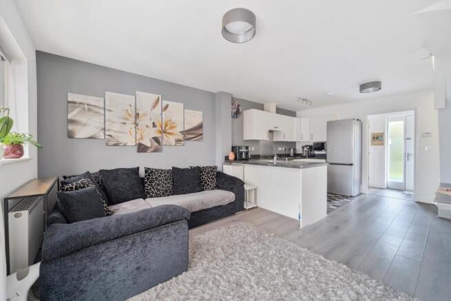 1376571-13-690cbb63a370d-ARW-1