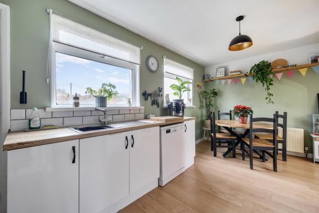 1385916-15-69282aa6950d3