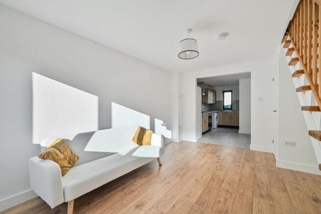 1394442-17-694548d665479-ARW-1