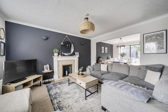 1401551-6-6970eccfadd80