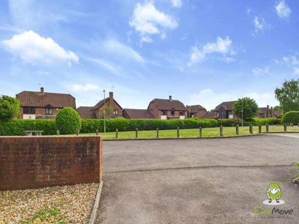 EweMove Estate Agents Basingstoke - Chaldon Green 