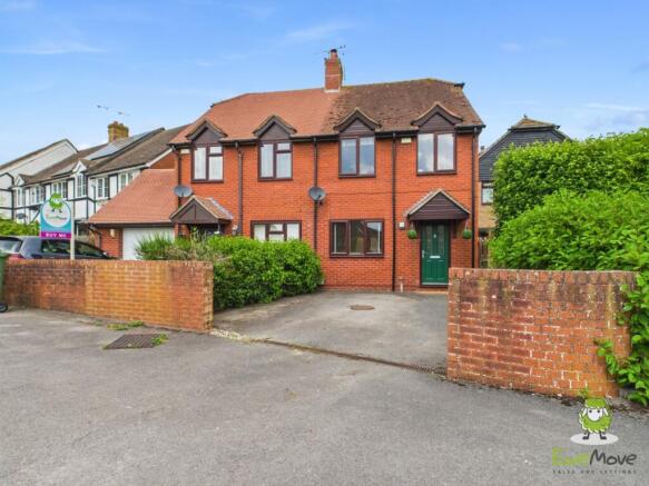 EweMove Estate Agents Basingstoke - Chaldon Green