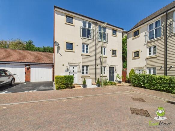 EweMove Estate Agents Basingstoke - Front