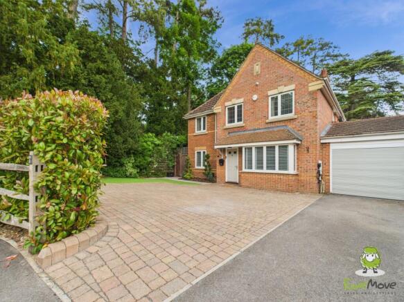 EweMove Estate Agents Basingstoke 7 Basingfield Cl