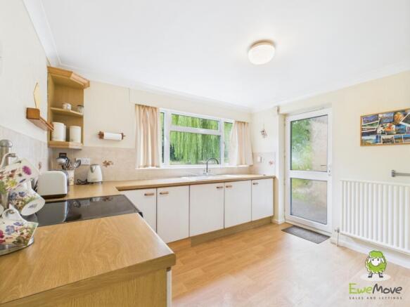 EweMove Estate Agents Basingstoke - Coniston Road