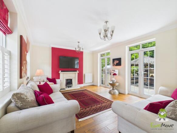 CAM03778G0-PR0241-STILL005