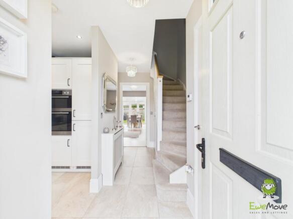 EweMove Estate Agents Basingstoke - Warham Road - 