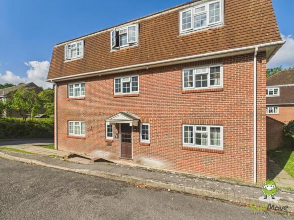 EweMove Estate Agents Basingstoke - LONGACRE RISE 