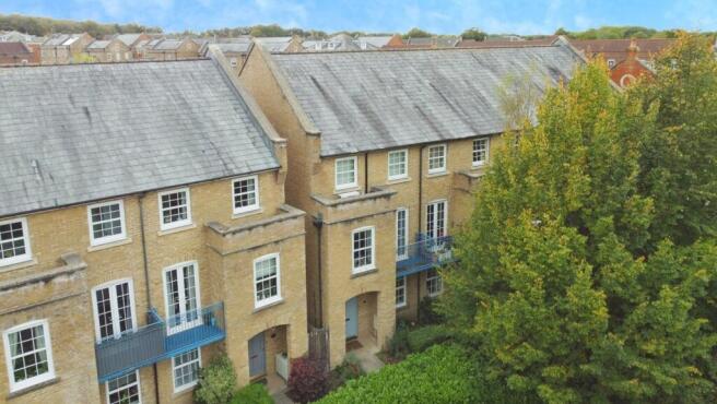 EweMove Estate Agents Basingstoke - Gaiger Avenue