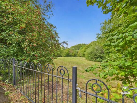 EweMove Estate Agents Basingstoke - Compton Way