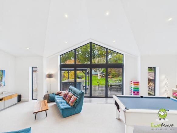 EweMove Estate Agents Basingstoke - Kings Road
