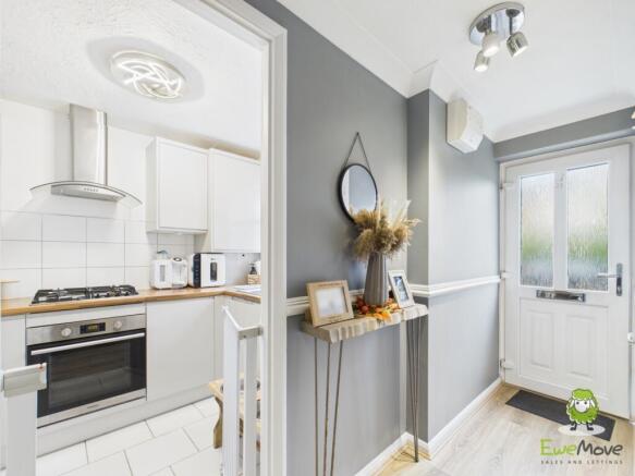 EweMove Estate Agents Basingstoke - Little Copse C