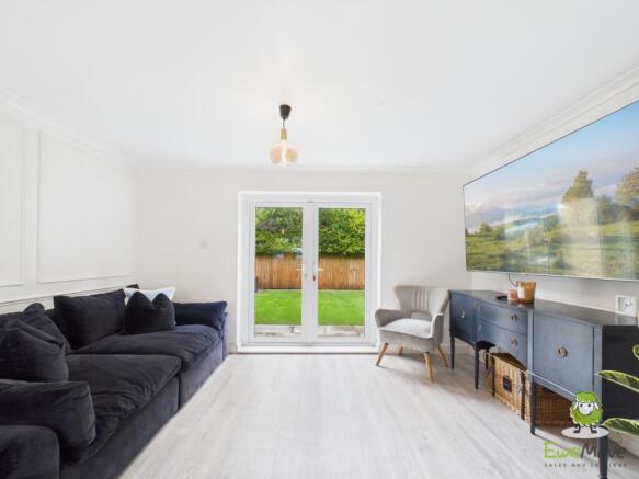 EweMove Estate Agents Basingstoke - York Close - L