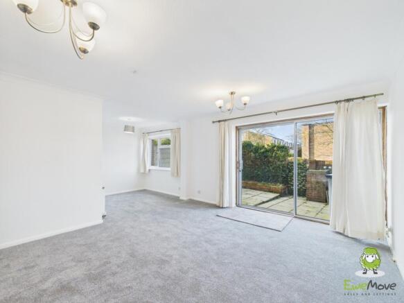 EweMove Estate Agents Basingstoke - Ribble Way - L