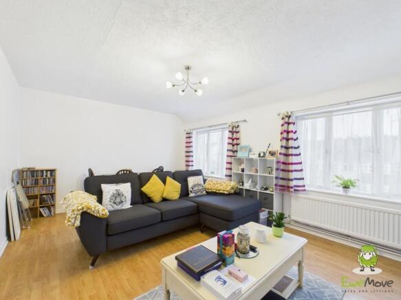 EweMove Basingstoke Upton Crescent Living Room