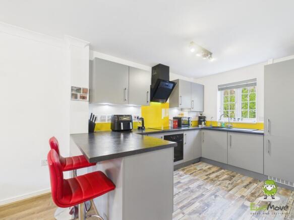 EweMove Estate Agents Basingstoke - Whitgift Close