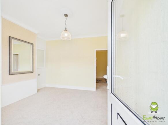 EweMove Basingstoke Estate Agents 78 Winchester Ro