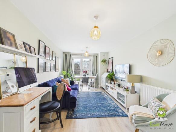 CAM03778G0-PR0369-STILL012