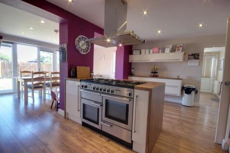 33 Miles Lane, Leconfield, Beverley