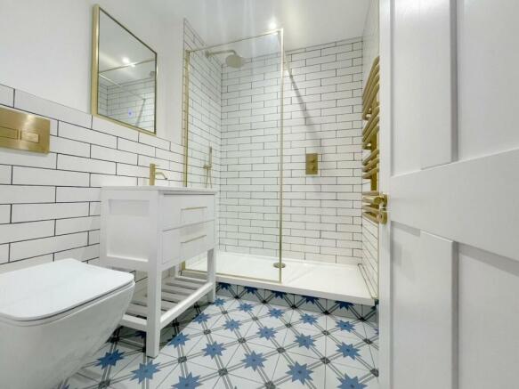 Shower Room.jpg