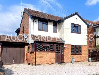 Wroxham Gardens, Potters Bar