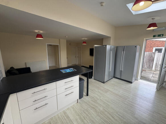 20250903_13020996...