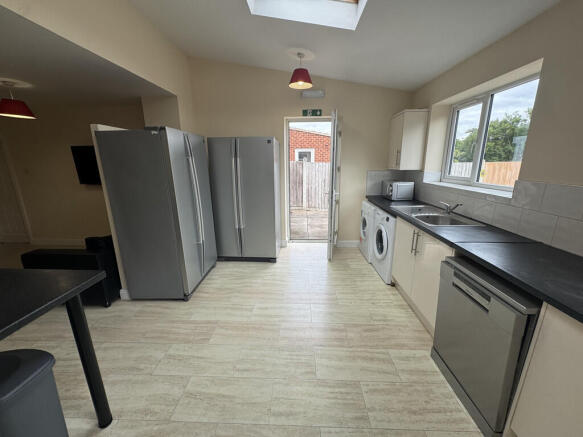 20250903_13021513...