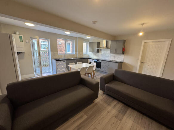 20250817_08225796...