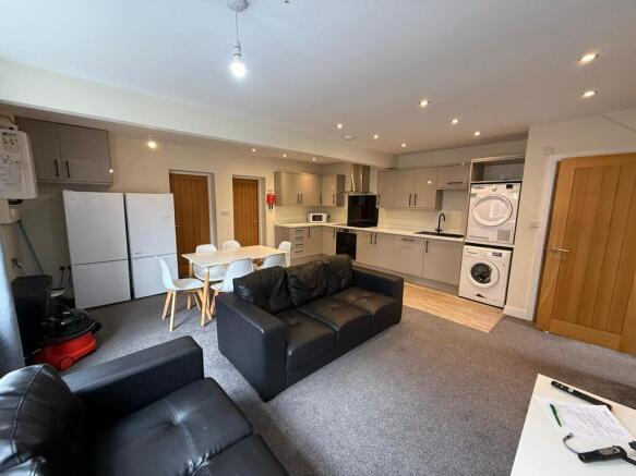 20251010_13433544...